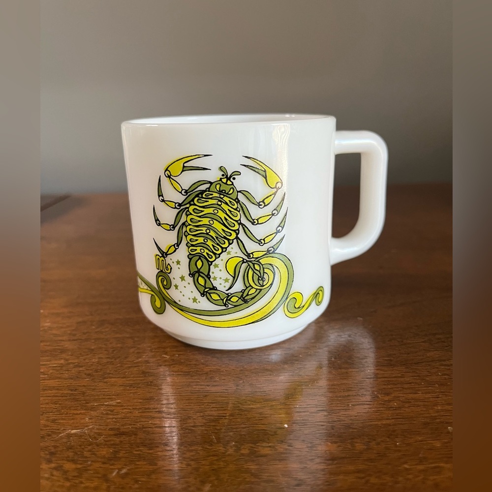 VINTAGE 1976 KMA Zodiac Scorpio Milk Glass Mug